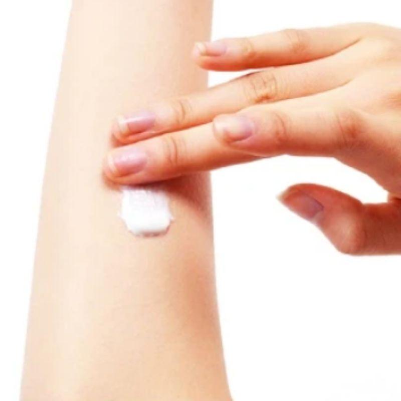 Vaseline Крем для ног глубокого увлажнения 55 г – Интенсивно увлажняющий крем для ухода за ногами для сухой и огрубевшей кожи