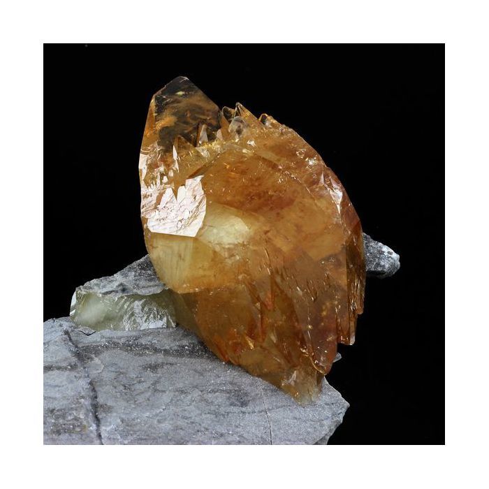 Pierres et Minéraux. Calcite. 4165.0 ct. Elmwood mine, Carthage, Tennessee, USA.