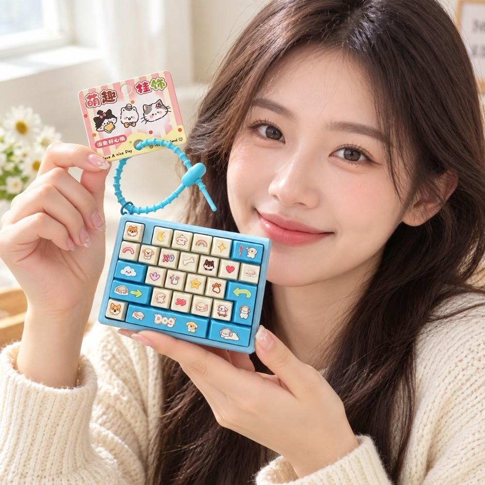 Cute Design Mini Keyboard Pendant 26 Key Keyboard Keychain Accessories Gift