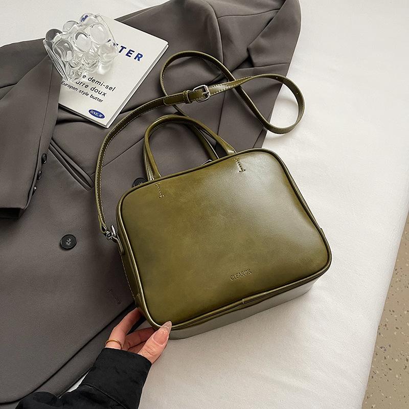 Autumn and Winter New Retro Pillow Bag Women's 2025 Casual Versatile Handbag Personalized Shoulder Messenger Bag Versatile Bag