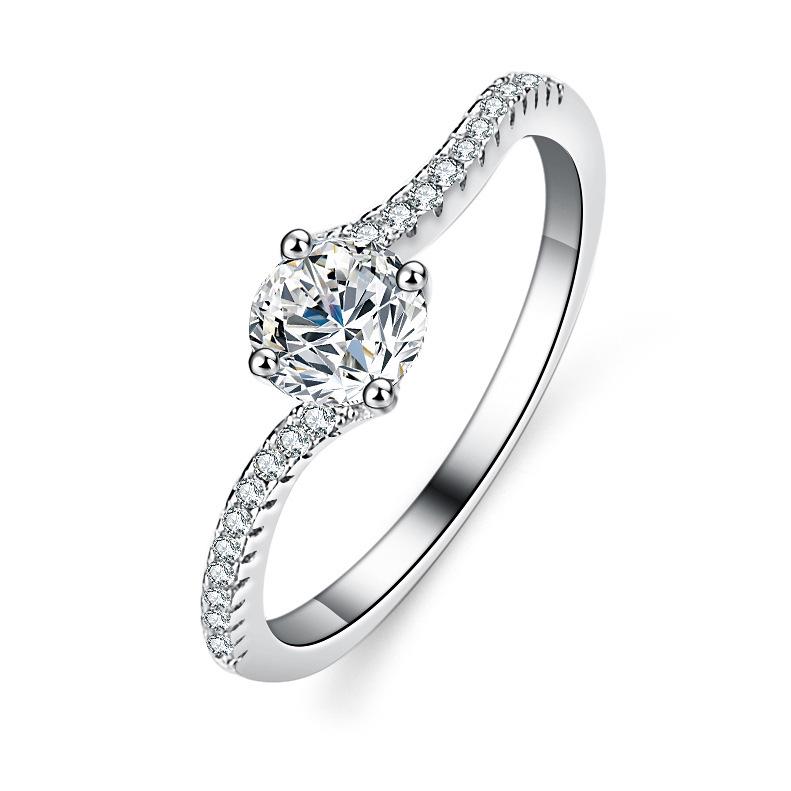 Серебряное кольцо S925 с муассанитом, четырехлапковое, витой ободок, для женщин