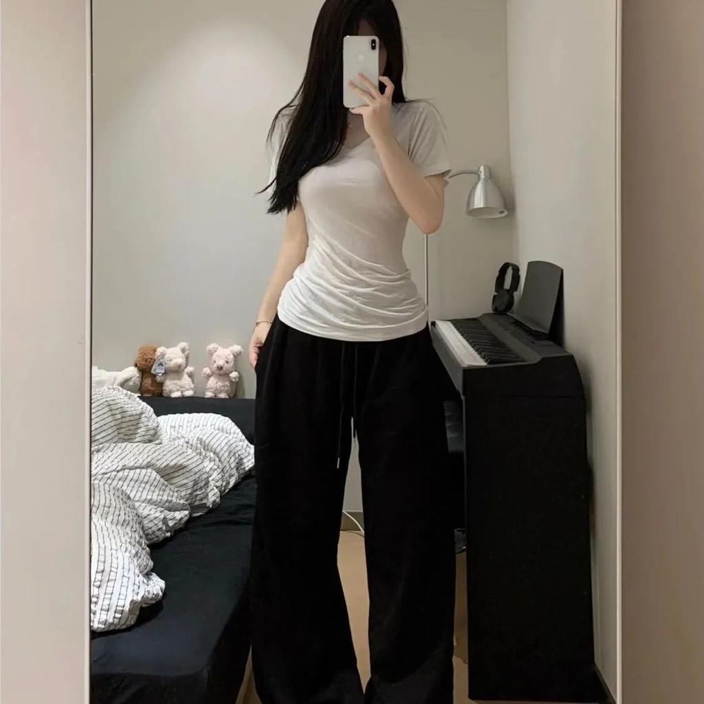 Женская черно-белая летняя футболка с коротким рукавом, универсальный круглый вырез, облегающий крой, трендовый короткий топ