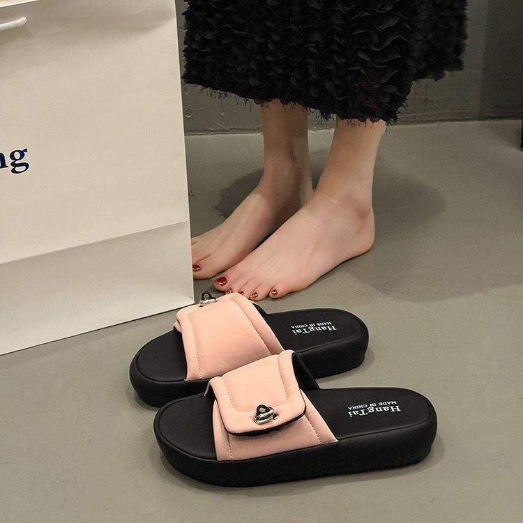 Наступая на дерьмовые толстоподошвенные тапочки для женской летней обуви 2025 новые, не вонючие, домашние сандалии для пляжа на берегу моря