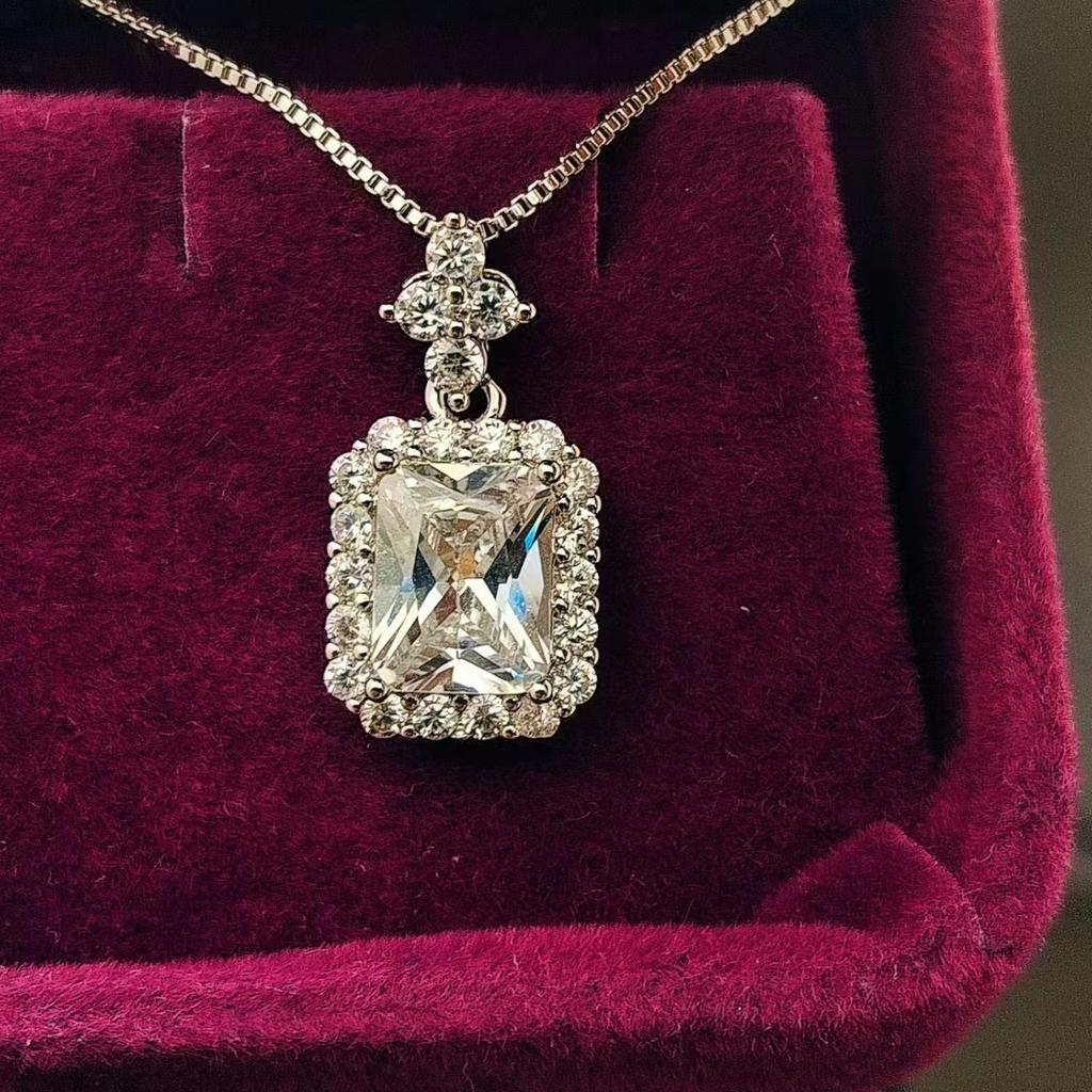 The Same Simulated Diamond Rectangular Pendant Necklace Women's Fashion Versatile Zircon Pendant First Product