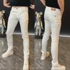 Летние мужские белые облегающие джинсы 2024 года — европейский стиль, простые, модные, универсальные повседневные.