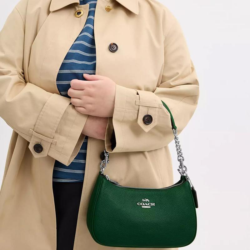 Coach Сумка на плечо Teri 24, кожаная, с металлическим логотипом, среднего размера, женская, зеленая CV934-SVQRJ