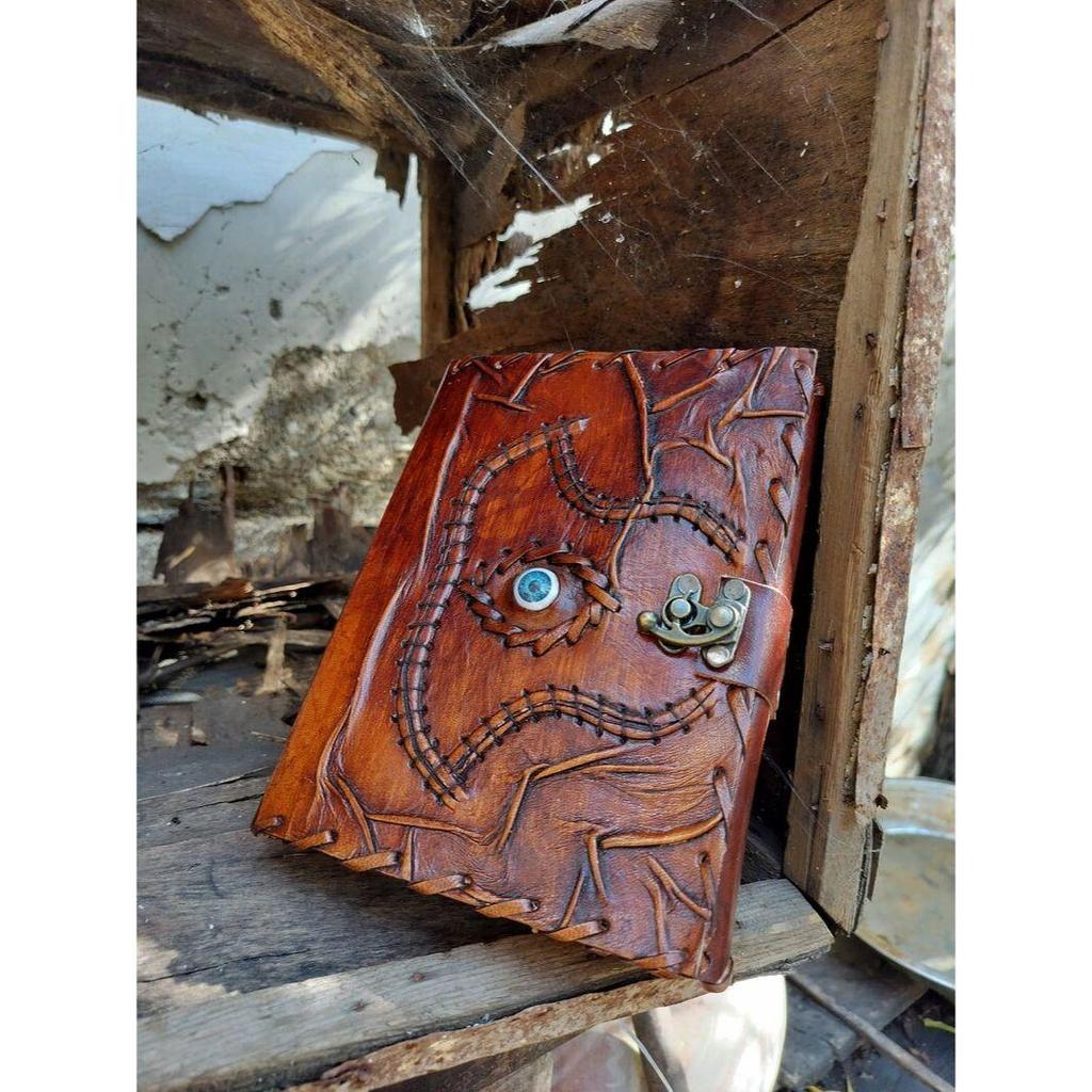 Уникальный кожаный журнал Eye: Заклинательный гримуар на Хэллоуин, дни рождения, годовщины. Идеально подходит для ведьм и викканских язычников