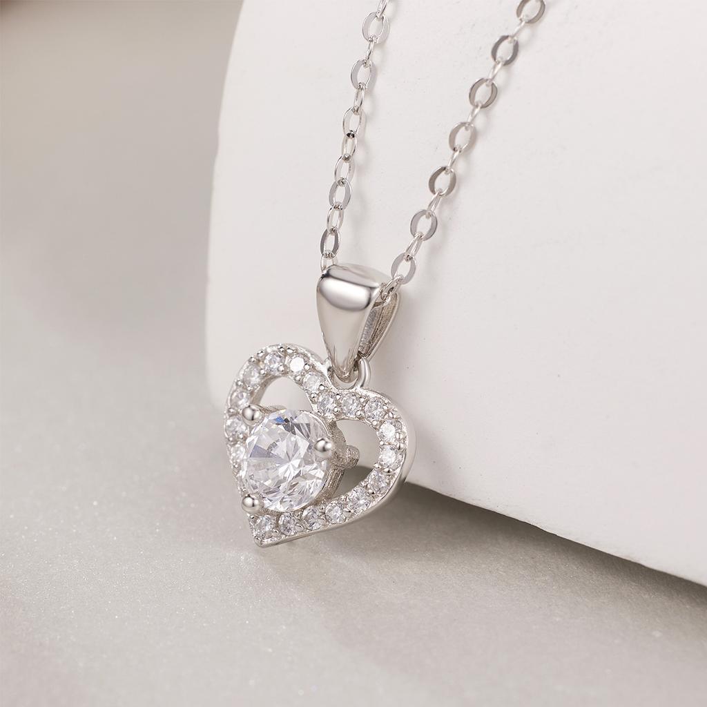 Ожерелье из стерлингового серебра S925 с подвеской в виде сердца из циркония для женщин, легкая и роскошная подвеска в форме сердца из белого циркония