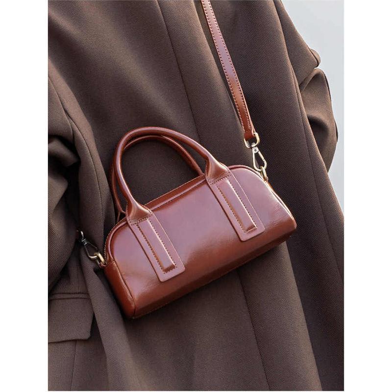 Top-grain Vegetable-tanned Leather Handbag, Boston Pillow Bag, Retro Single-shoulder Women's Bag, Soft Leather Crossbody Bag