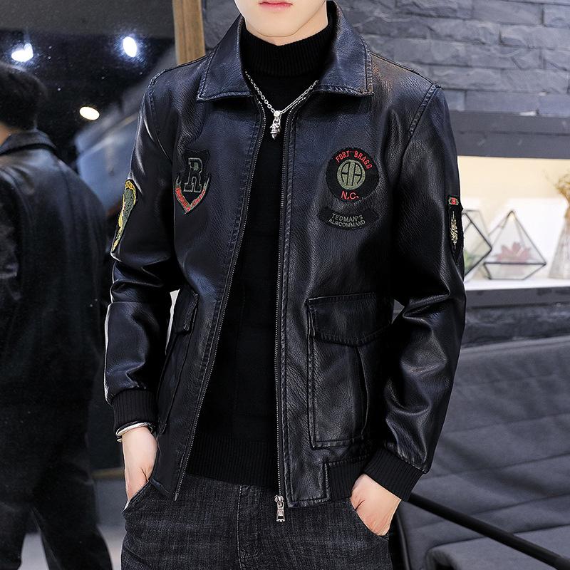 Мужская кожаная куртка, плюшевая осенне-зимняя новая кожаная куртка из искусственной кожи с лацканами, мотоциклетная корейская версия, облегающая трендовая красивая мужская куртка