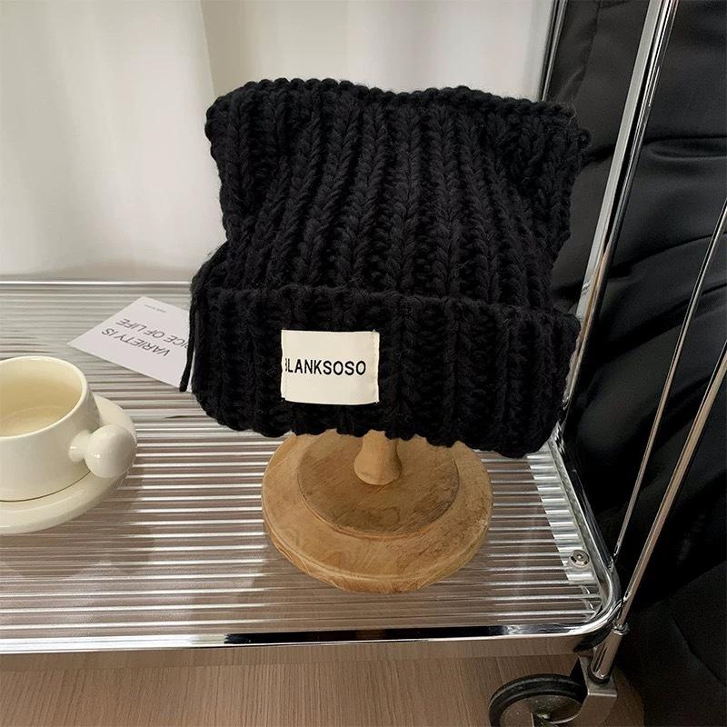 Шапка с кисточкой и кошачьими ушками для женщин на осень и зиму, теплая и милая, универсальная, модная, вязаная, от холода, для студентов на улице