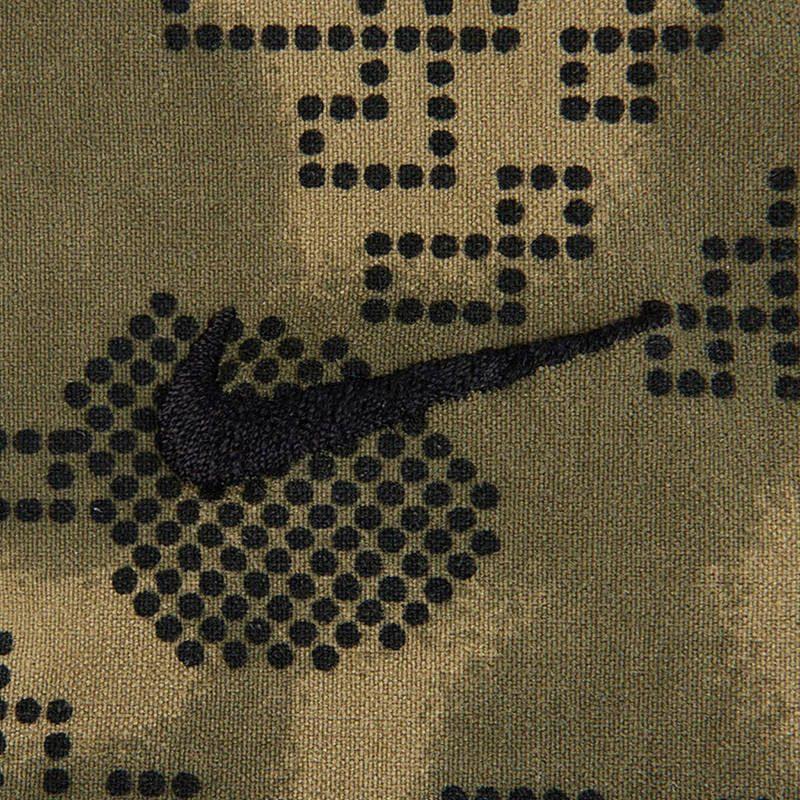 Nike Повседневные шорты мужские оливковые умеренные HV0978-220