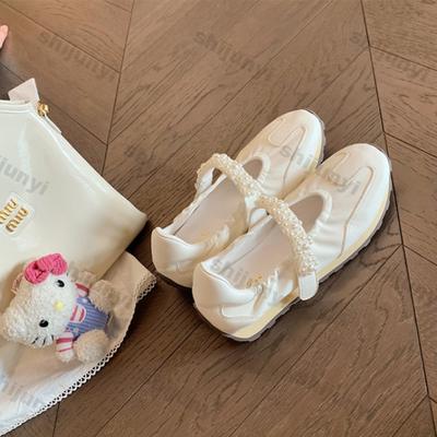 Женская обувь – Кроссовки