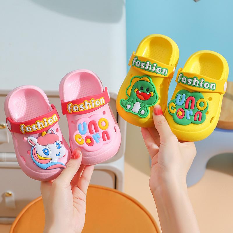 Kids Summer Cartoon Clogs Soft Non Slip Sandals For Girls Indoor Outdoor Wear Comfortable Lightweight Beach House Slippers