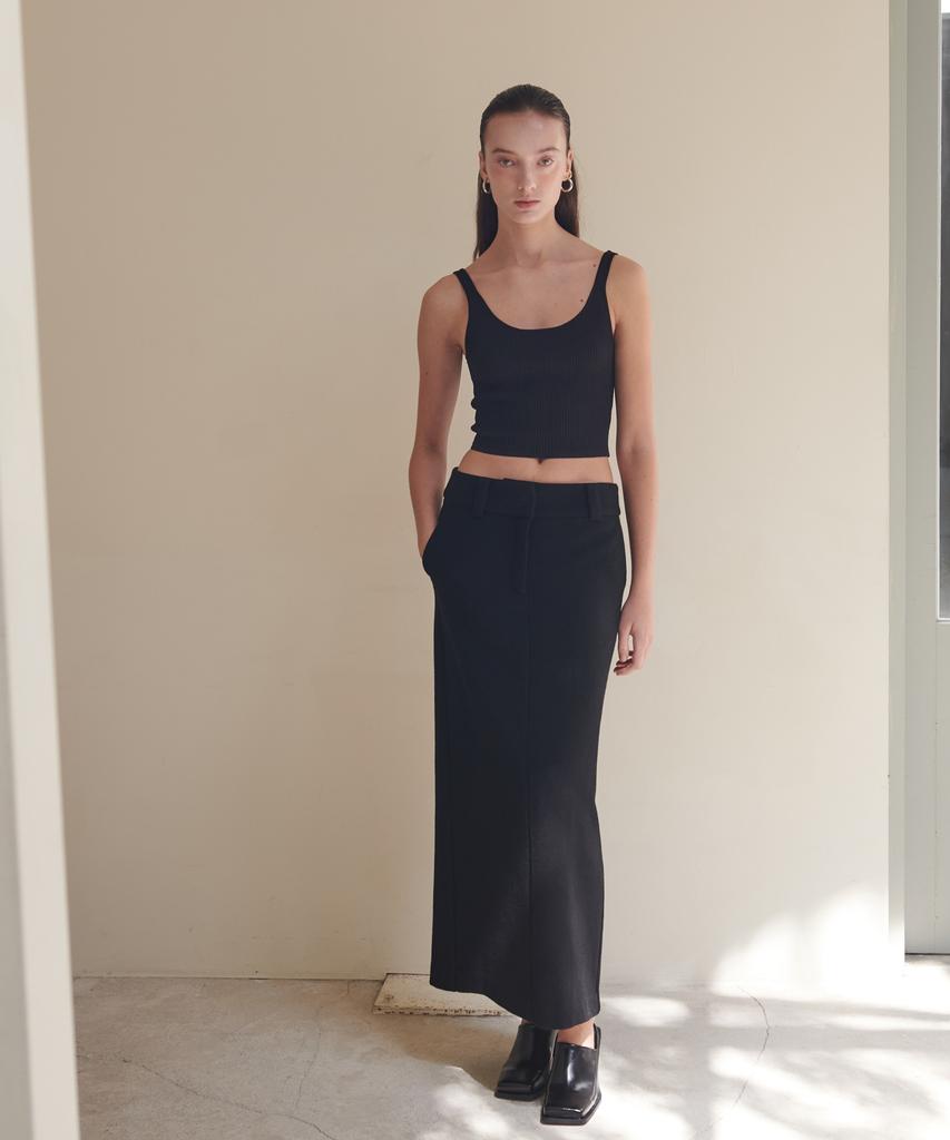 Eonmyuteu Semi Low Waisted Maxi Wool Skirt (Black)
