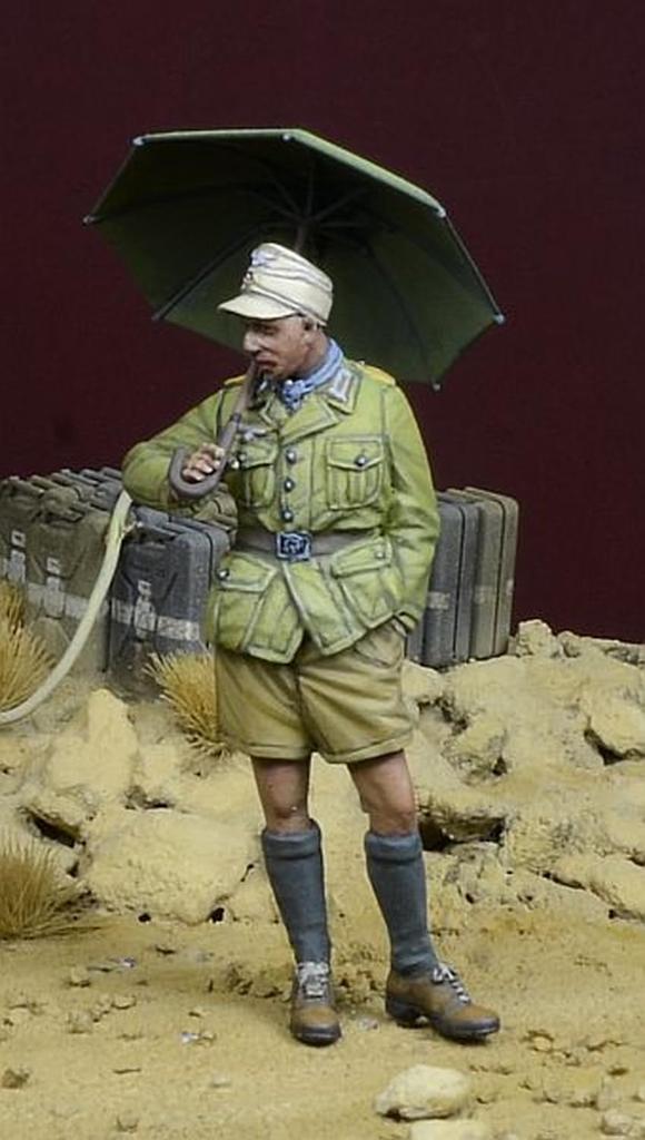 Miniatures German DAK Soldier with North Africa Resin Kit DD35245 D-Day 1/35 Parasol, 1941-43,