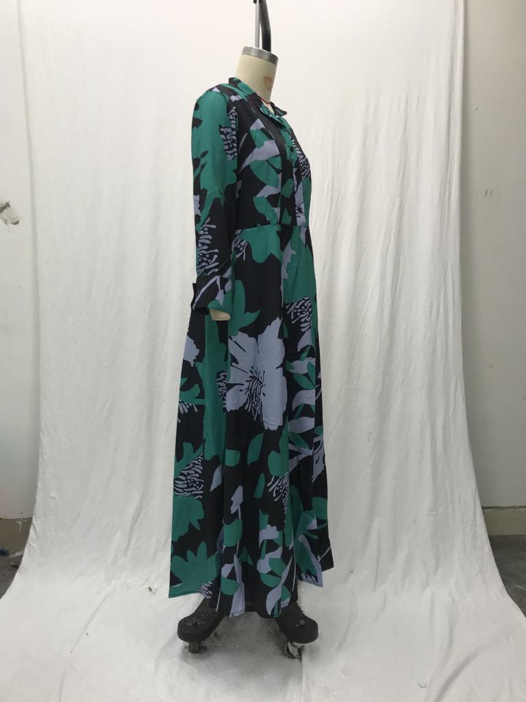 Женское платье А-силуэта с завышенной талией и большим подолом с цифровым принтом, весна/лето 2024