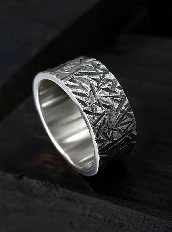 Серебряное кольцо Sterlingworth Rough9