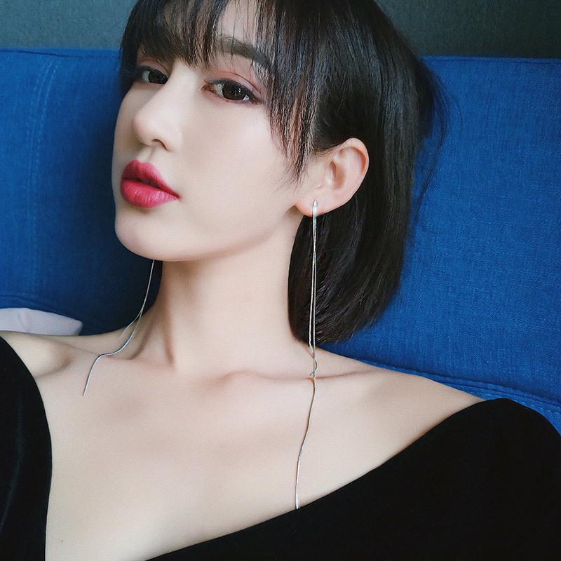 Минималистичные серьги-кисточки на очень длинной цепочке из серебра 925 пробы