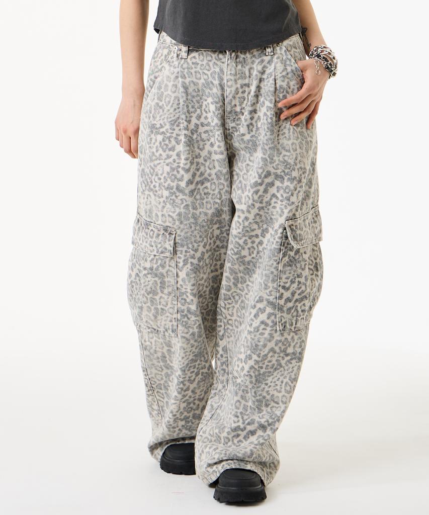 UNKNOWN PLANET Leopard Wide Cargo Pants Gray
