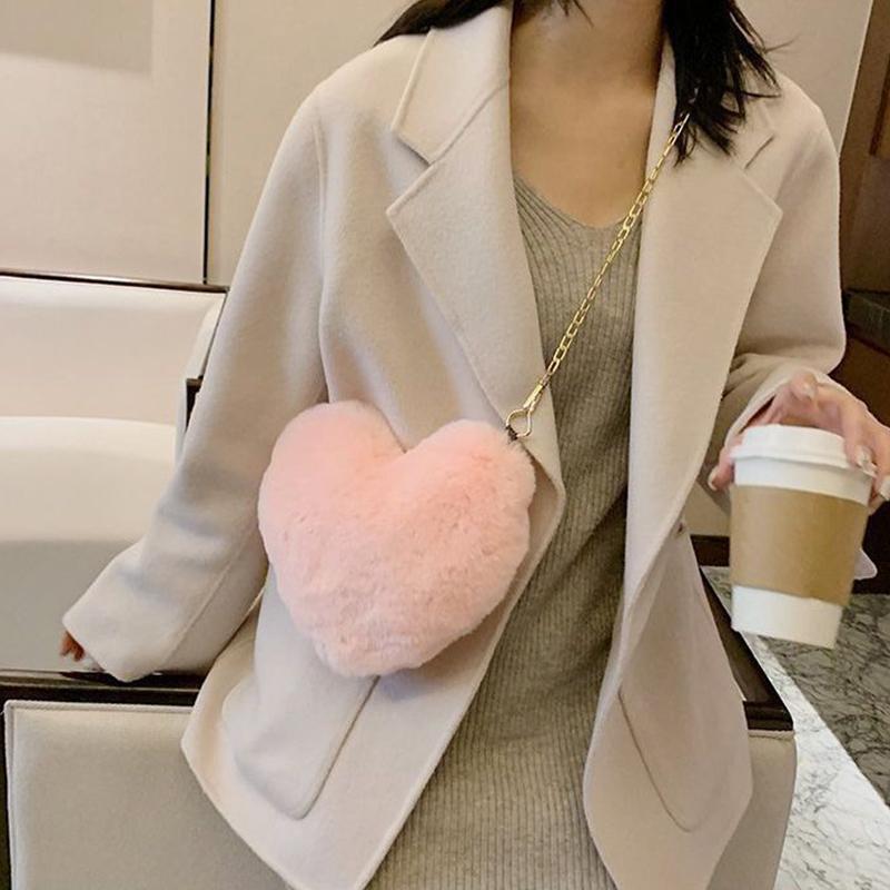 Yogodlns Fashion Women's Heart Shaped Handbags Cute Faux Fur Crossbody Bags Lady Soft Plush Chain Shoulder Bag Shopper Totes