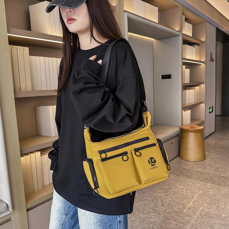 Unisex Crossbody Bag with Multi-pockets – Large Capacity Water-Resistant Sling Pack, for Commute & Travel