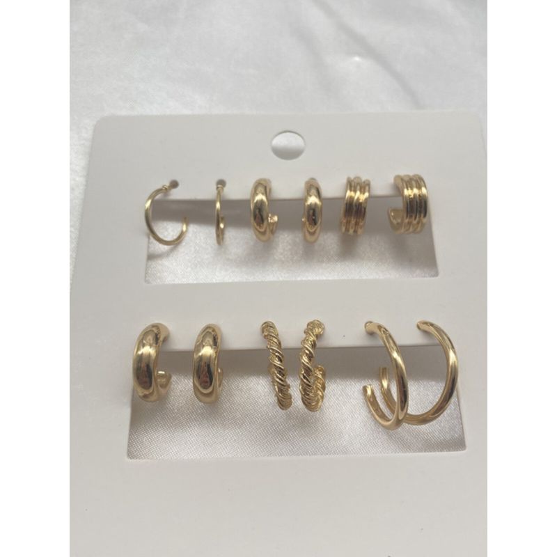 Qingdao Ornament Fashion Niche Style Temperament Wild Ins Style Metal Texture Small Simple Cold Style Suit Ear Studs