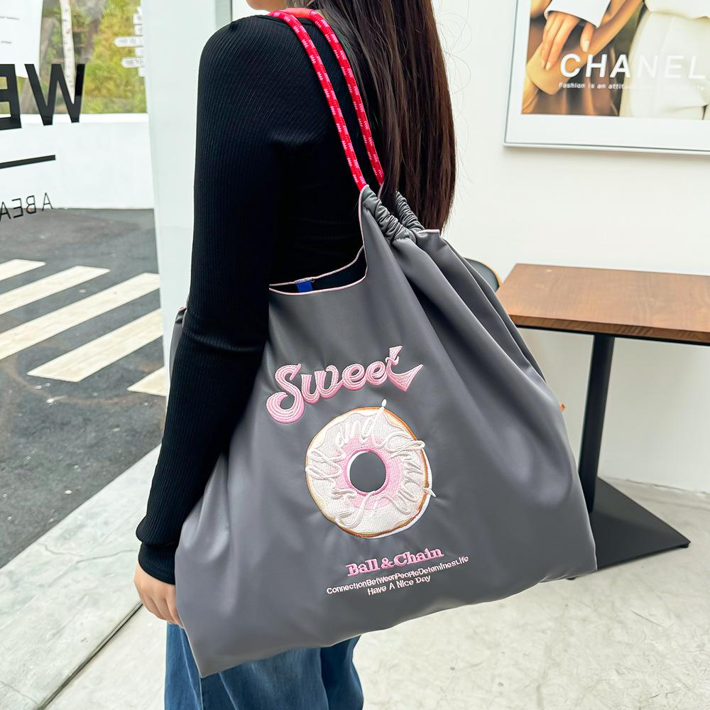 Сумка-тоут из вышитой кожи в японском стиле - Женская большая вместительная сумка через плечо