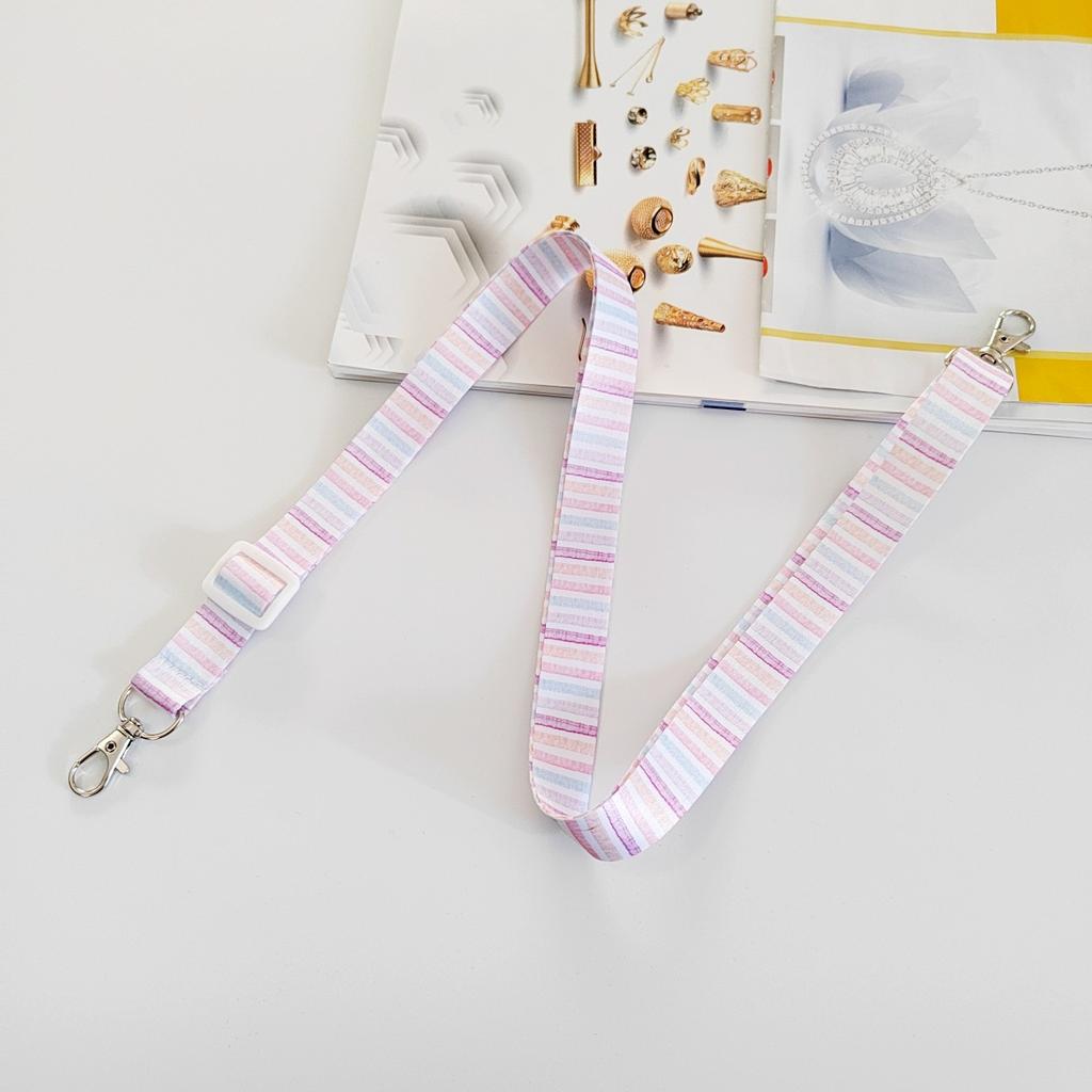 Плетеный ремень с принтом. Камера для телефона. Ремень через плечо. Женская сумка. Ремень через плечо.