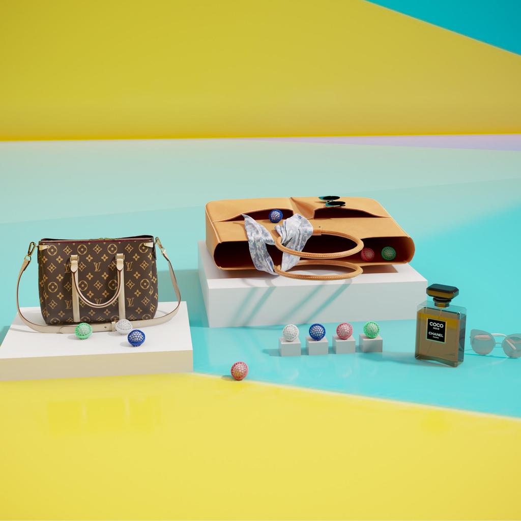 Women's Handbag Cleaning Ball - Sticky, Dust & Dirt Remover for Bags & Wallets