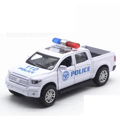 Мини-полицейская машина Ford в масштабе 1/32, Мини-полицейская машина Toyota, модель автомобиля с откатным механизмом Мини-полицейская машина, литая под давлением модель автомобиля, литая под давлением игрушечная машина