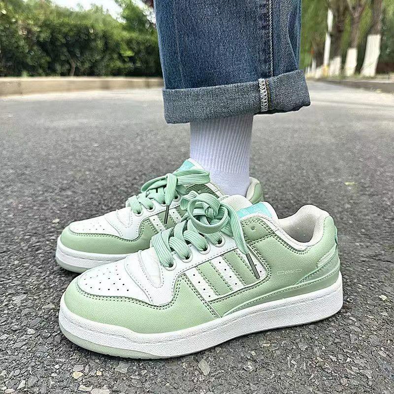 2025 новые низкие нишевые кеды для студенток, повседневные, в стиле ретро, с цветовой блокировкой, на плоской подошве, уличная спортивная обувь