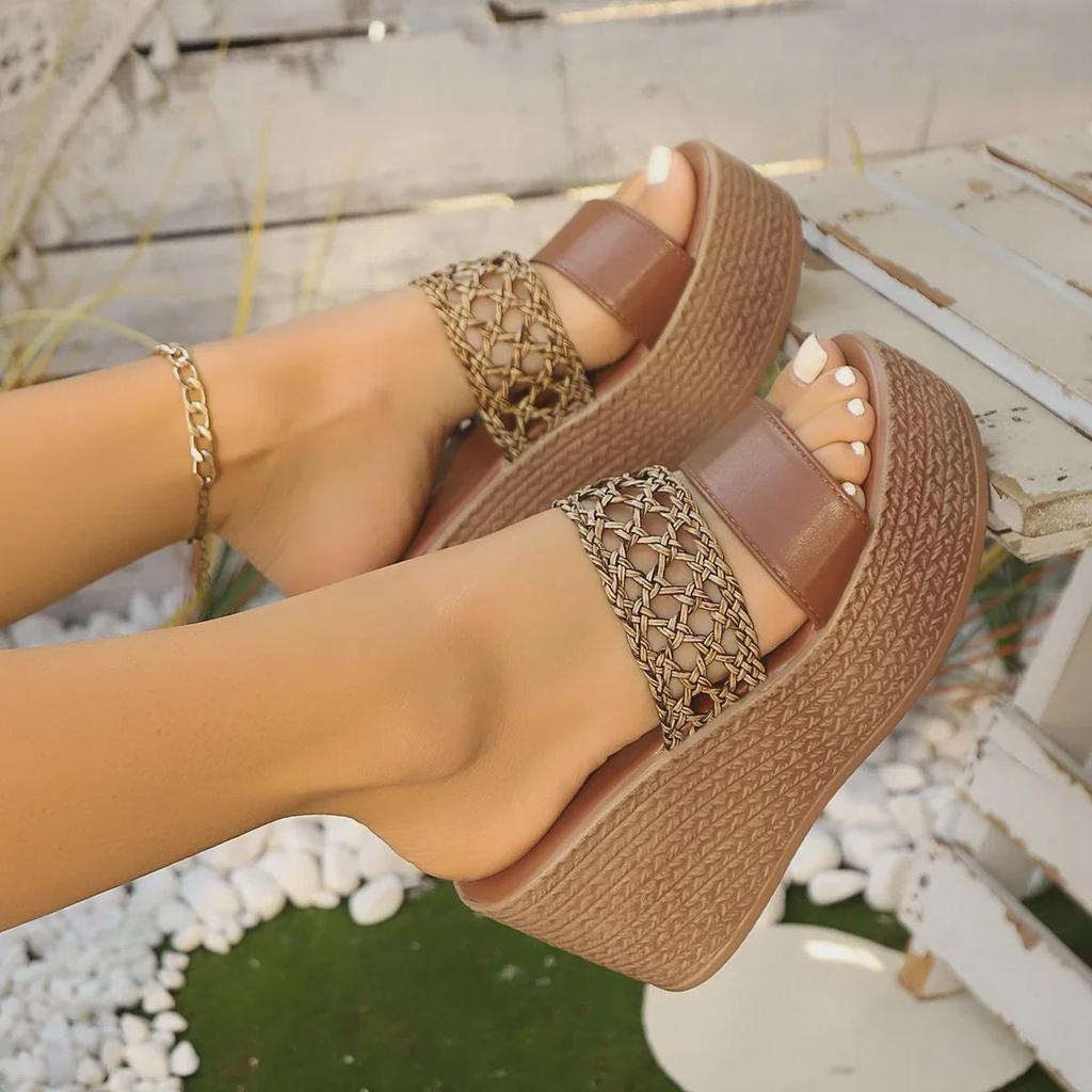 Пляжные сандалии с леопардовым принтом и большой танкеткой: Туфли-слипоны Hollow Roman с одним ремешком