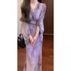 Женское макси-платье с tie-dye принтом из сатина, V-образный вырез, рукава-фонарики, сборки на талии, разрез, официальное вечернее платье