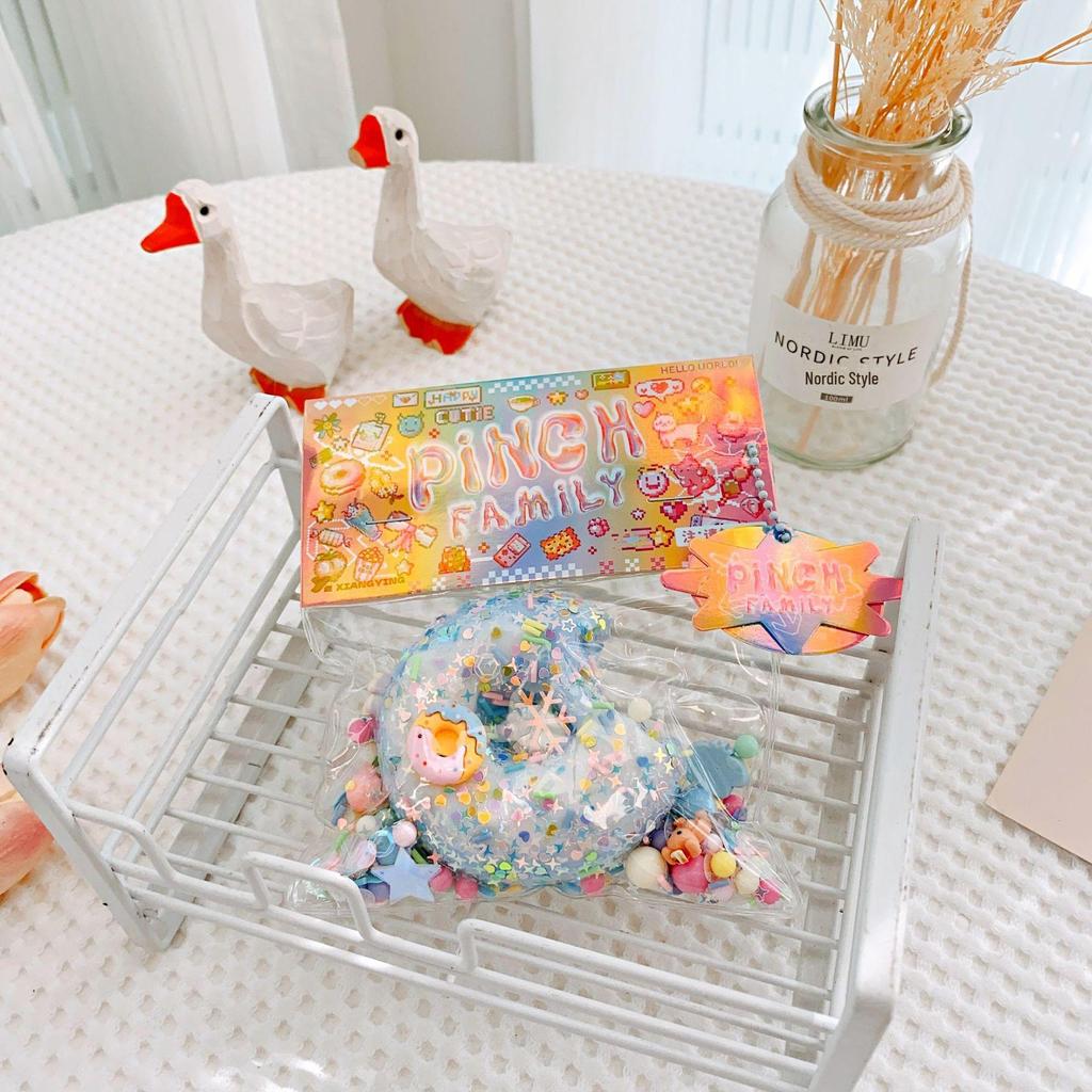 Медленный отскок плюшевой кошачьей лапы декомпрессионная игрушка симуляция