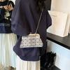 Fashionable Retro Style Womens Pu Leather Handbag Classic Shell Shape Design