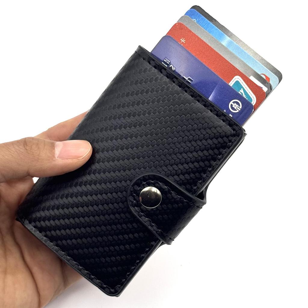 Мужской RFID-защищенный держатель для карт из углеродного волокна с автоматическим выдвижным механизмом