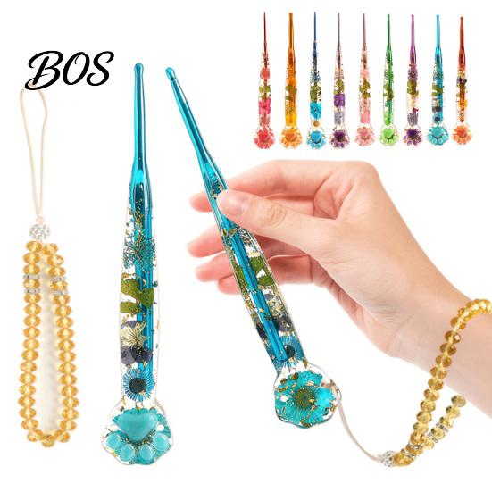 Resin Floral Crochet Hook Hook, Dried Flower Clear Handle Hand Sore Prevention Tool Metal Head with Beaded Wristlet for Arthritis Beginners