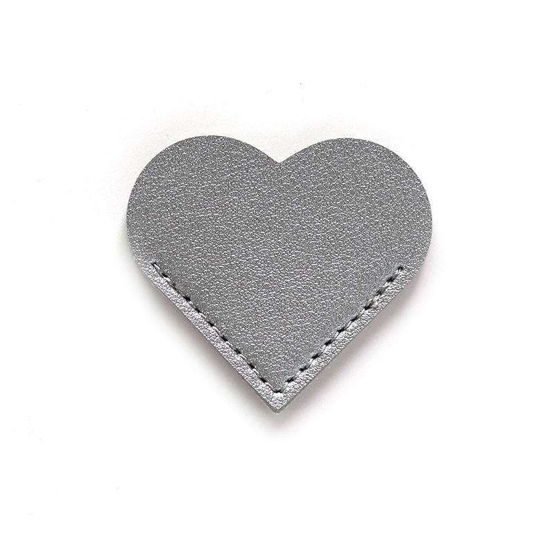 Держатель для книг из искусственной кожи в стиле «сердце любви» — изысканный портативный подарок для студенческой библиотеки. Креативная закладка в форме сердца с мультяшным персонажем.