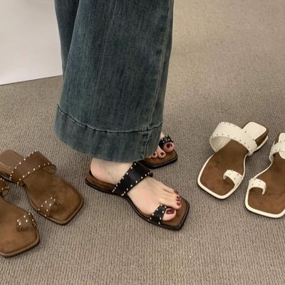 Красивый набор носочных заклепок с небольшим скошенным каблуком, шлепанцы, женская летняя одежда, приморский отпуск, повседневные пляжные сандалии