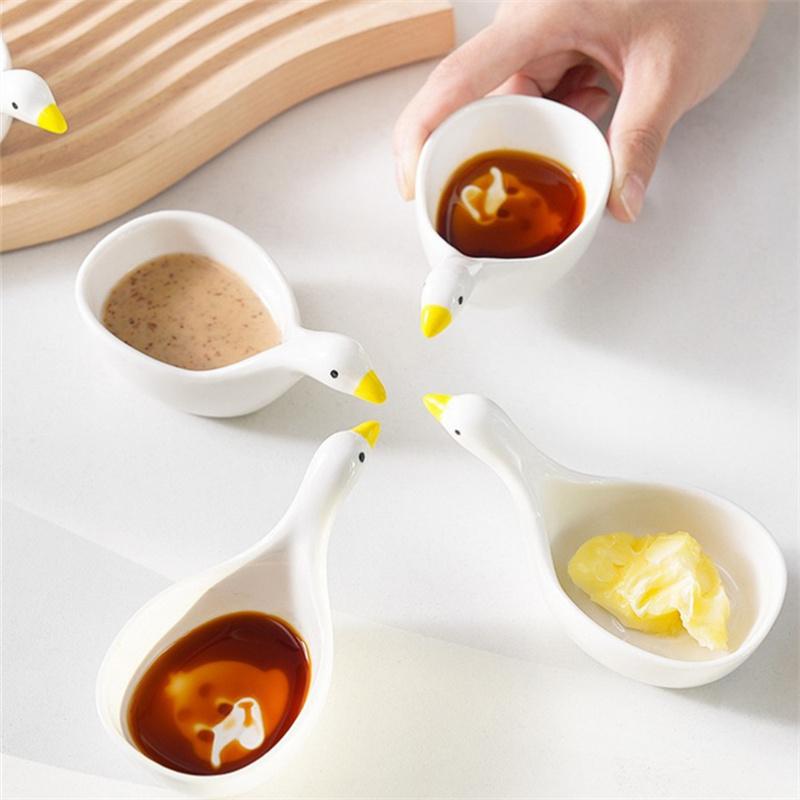 Европейская керамическая посуда Белая ложка Миска Икорная закусочная тарелка Блюдо для фруктов Ресторанная кухня Керамическая посуда Миска Тарелка