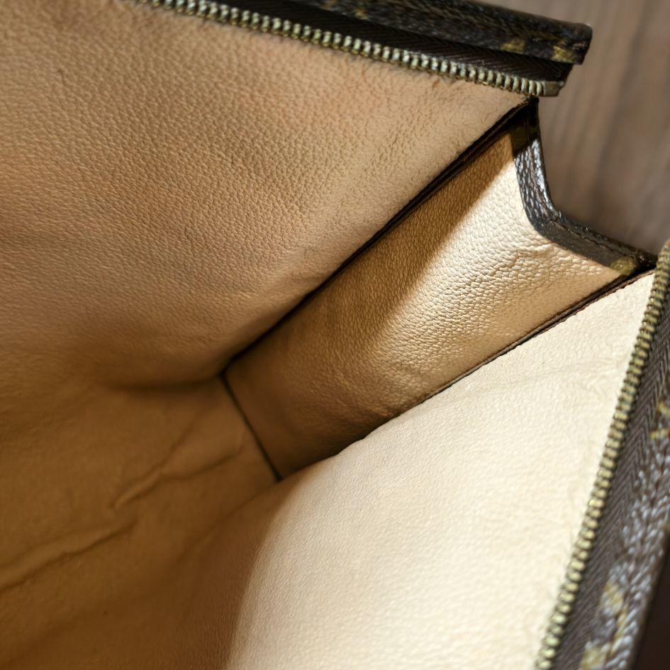[Б/У] Louis Vuitton Сумка-косметичка Gm 'Коричневый канвас Monogram' - Хорошее состояние #EJCL1V