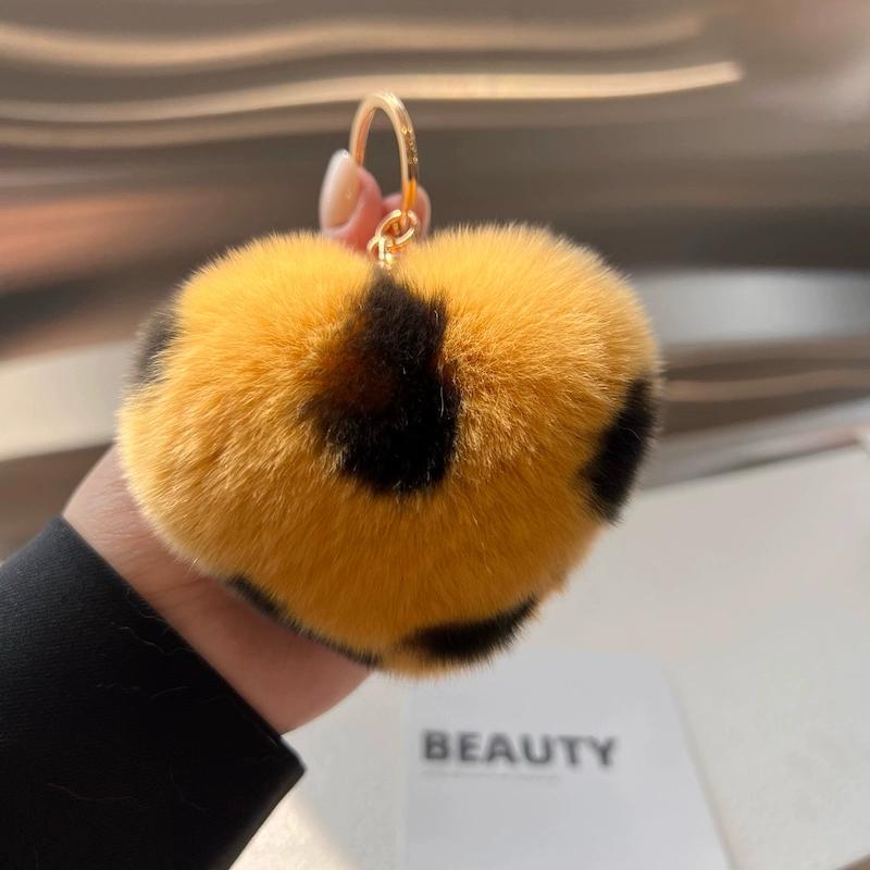 [Милая маленькая любовь] Брелок-подвеска для автомобиля в форме сердца из настоящего меха кролика рекс, подвеска-помпон для сумки или книги в стиле инс