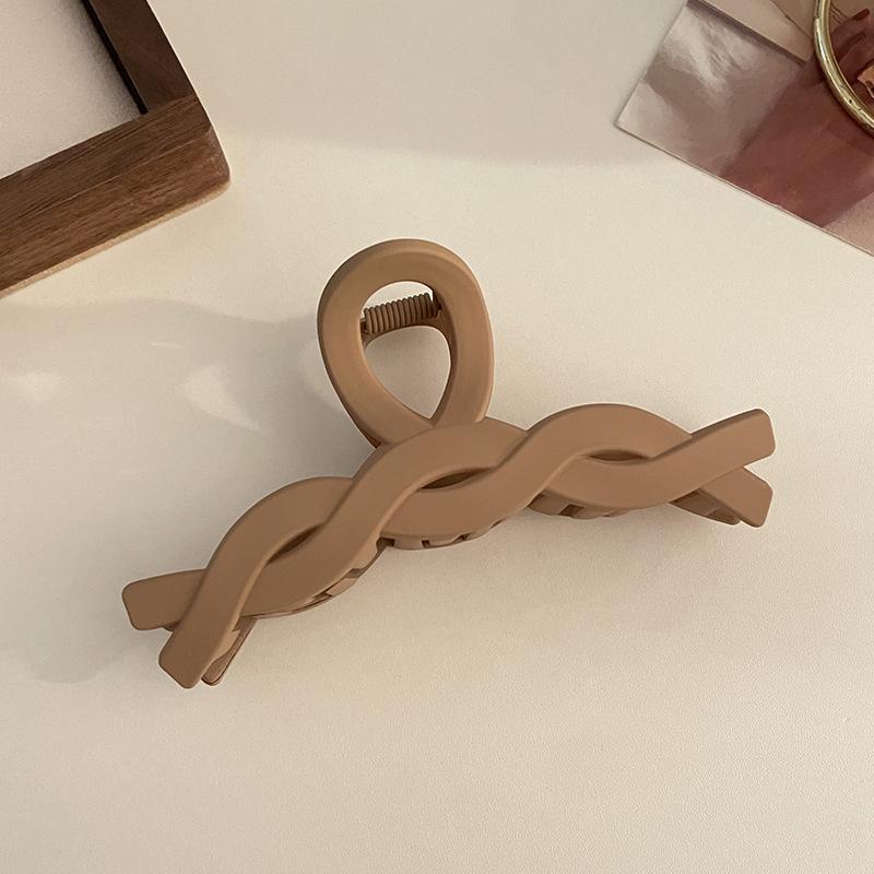 Большая женская шпилька высокого класса: Новая модель Shark Clip 2025 года на осень/зиму