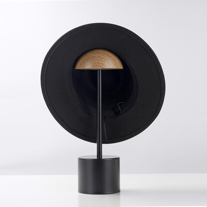 Креативный современный итальянский держатель для шляп из цельного дерева, кованого железа, модель дома, мягкое украшение, подходящее для гардероба дома, художественные аксессуары