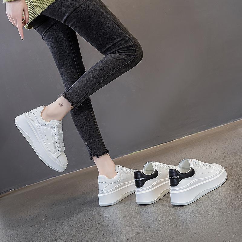 Women's 2026 autumn and winter new simple and versatile leather velvet warm muffin platform sports and leisure shoes