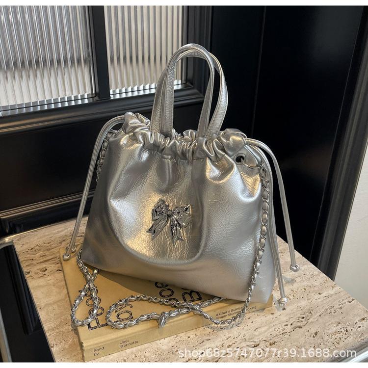 Fashion Versatile Bow Pleated Chain Bag Women's 2025 New Shoulder Portable Large-capacity Backpack