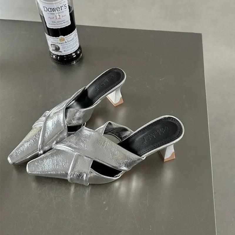 Fashion Women's Summer New Fashion Pleated Designer Flat Comfort Mules Sexy Pointed Toe Slip-on Outdoor Dress Party Women's Sandals