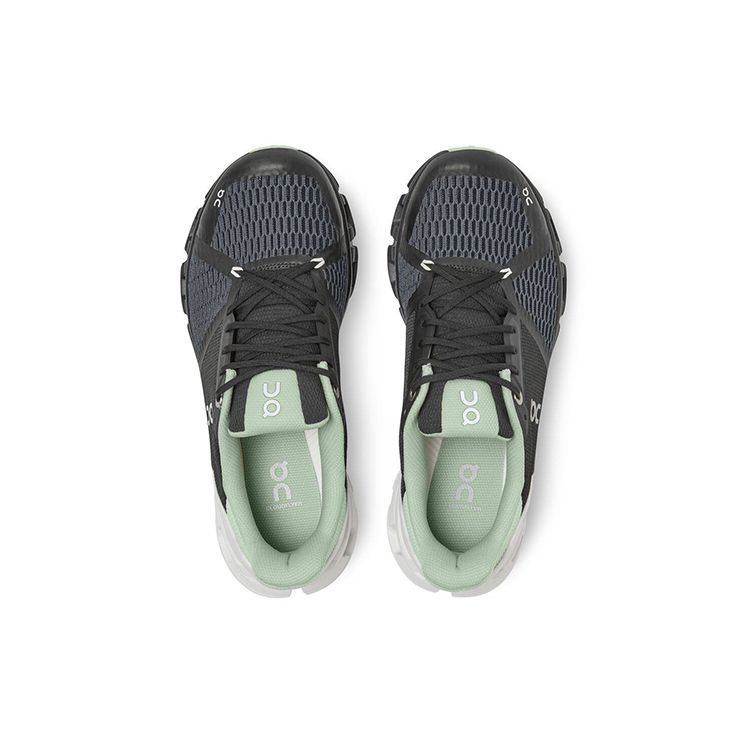 ON Cloudflyer Черно-белые женские кроссовки 21.99627