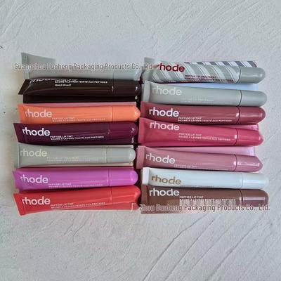 Rhode Hailey Увлажняющий бальзам для губ с оттенком и блеск